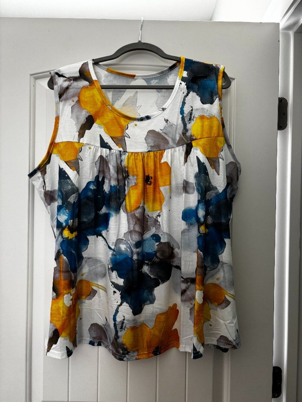 AKEWEI Womens Plus Size Casual Summer Tops Sleeveless